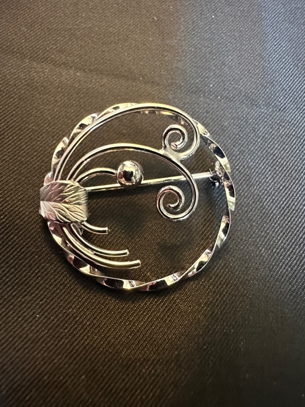 Vintage CR Co. Sterling Silver Scroll & Leaf Round Brooch Pin - 4g